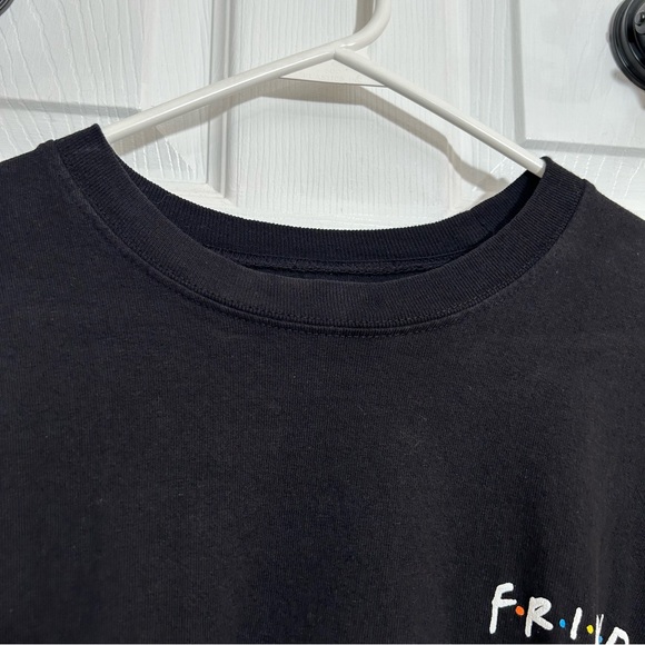 FRIENDS Sweat Sweater - Picture 7 of 13